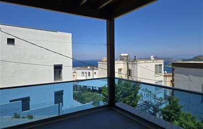 Bodrum Gümüşlükte Deniz Manzaralı 3+2 Satılık Tripleks