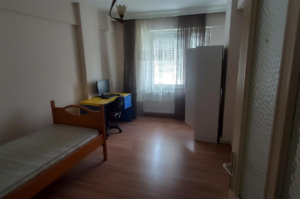 Altıeylül Hacı İlbey'de Kiralık Eşyalı 2+1 Daire