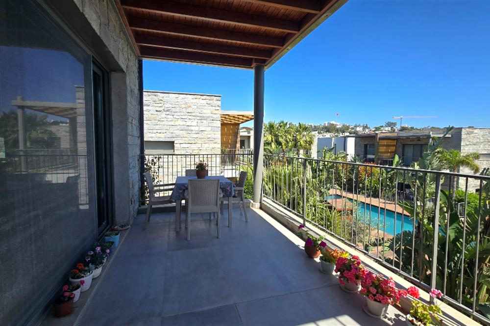 BODRUM KONACIK SİTE İÇİNDE EŞYALI 2+1 DAİRE