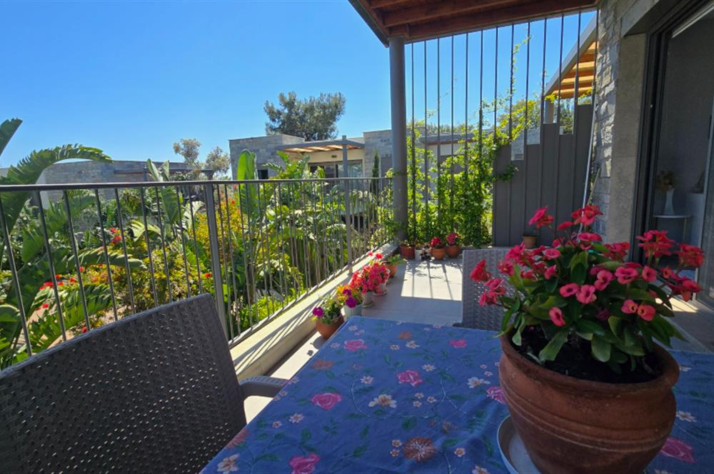 BODRUM KONACIK SİTE İÇİNDE EŞYALI 2+1 DAİRE
