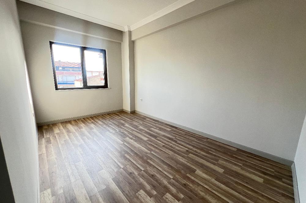 TOYGAR'DA MERKEZİ KONUM GENİŞ ARA KAT SATILIK SIFIR 2+1 DAİRE