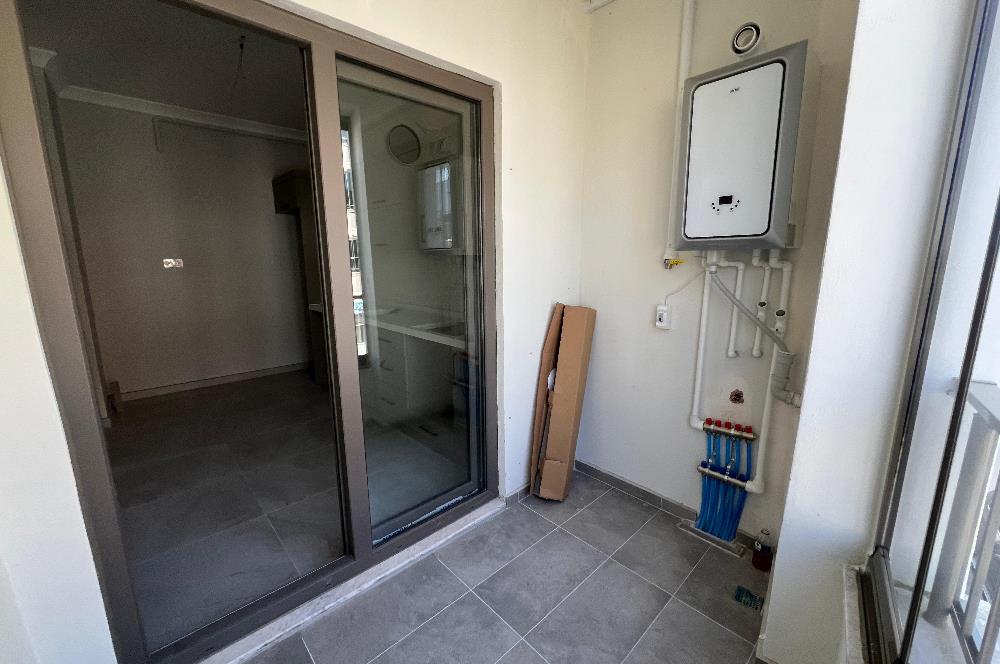 TOYGAR'DA MERKEZİ KONUM GENİŞ ARA KAT SATILIK SIFIR 2+1 DAİRE