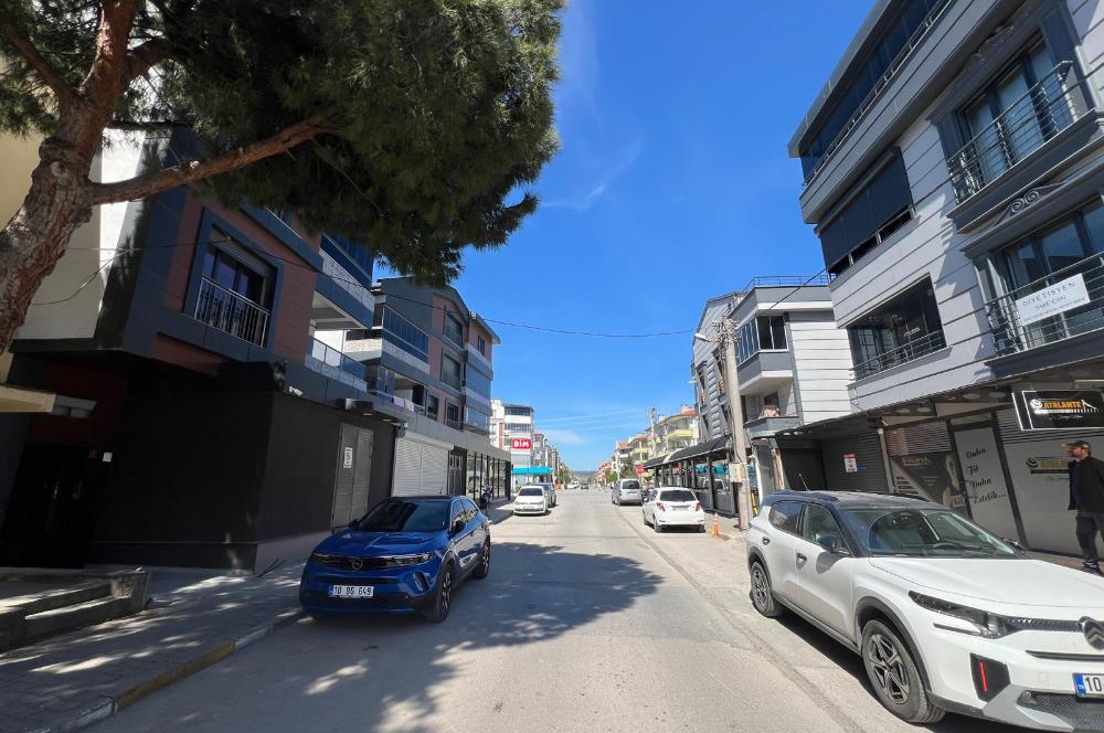 PAŞAALANI MERKEZİ KONUM GENİŞ ARA KAT SATILIK SIFIR 3+1 DAİRE
