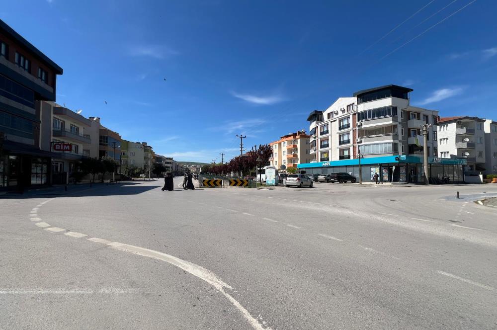 PAŞAALANI MERKEZİ KONUM GENİŞ ARA KAT SATILIK SIFIR 3+1 DAİRE