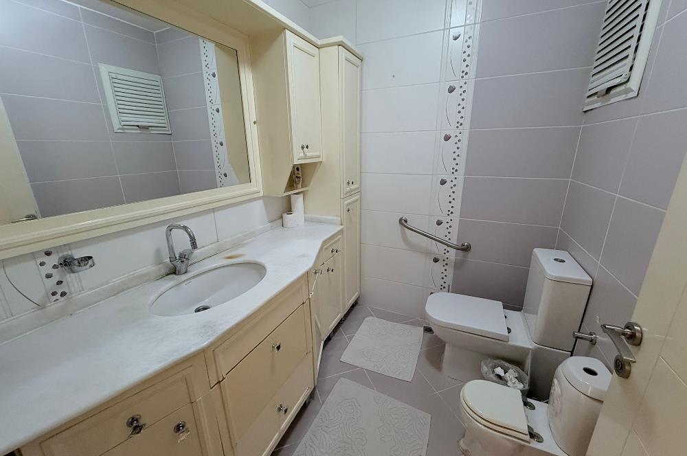 BAYRAMPAŞA SAĞMALCILAR 330 m² ,5+1 DUBLEKS | HAVUZLU OTOPARKLI