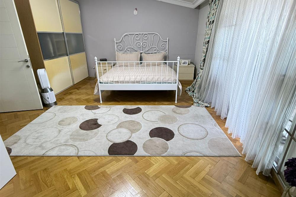 BAYRAMPAŞA SAĞMALCILAR 330 m² ,5+1 DUBLEKS | HAVUZLU OTOPARKLI