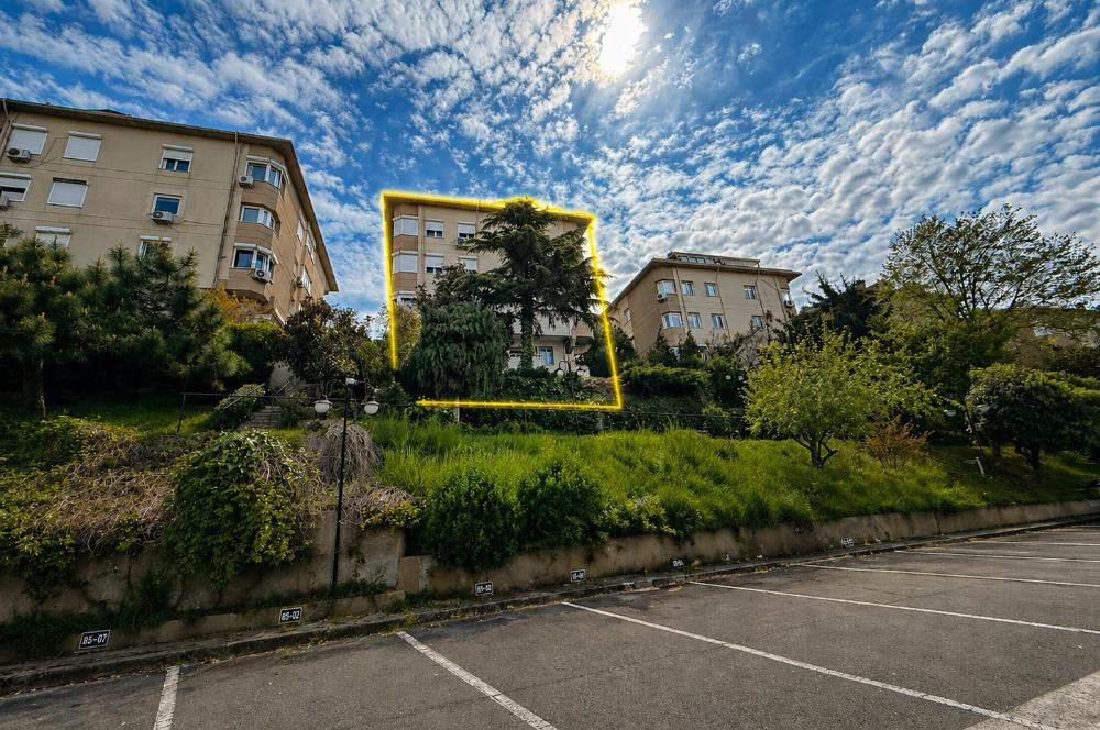Ulus Çamlıtepe Sitesi'nde Satılık 3+1 Daire