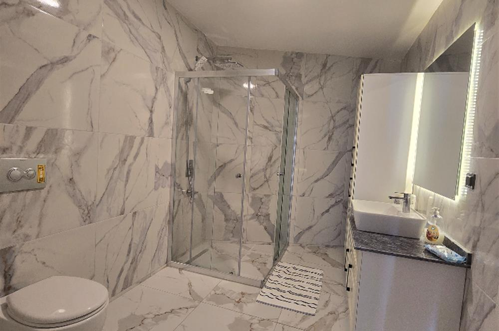 Gümüşlük Denize Sıfır İskeleli Satılık 2+1 Daire