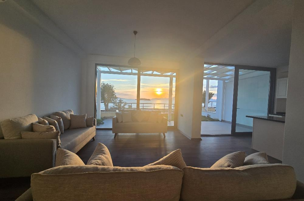 Bodrum Gümüşlük Denize Sıfır Sitede Özel İskeleli Satılık Daire