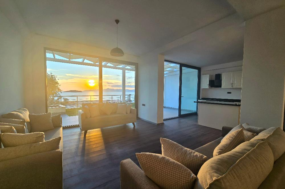 Bodrum Gümüşlük Denize Sıfır Sitede Özel İskeleli Satılık Daire