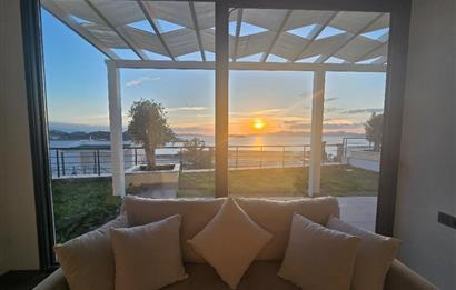 Bodrum Gümüşlük Denize Sıfır Sitede Özel İskeleli Satılık Daire
