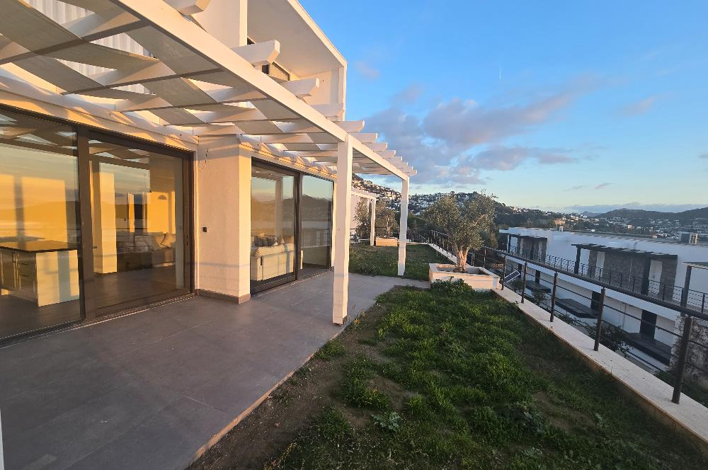 Bodrum Gümüşlük Denize Sıfır Sitede Özel İskeleli Satılık Daire