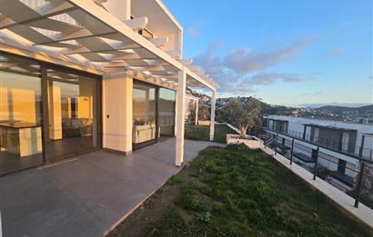 Bodrum Gümüşlük Denize Sıfır Sitede Özel İskeleli Satılık Daire