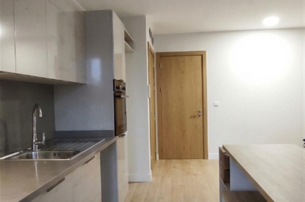 Feneryolu'nda Kiralik 3+1 Daire