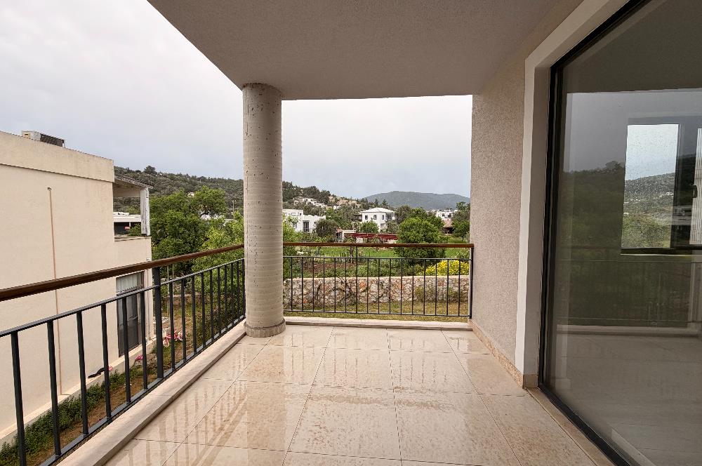 Yalıçiftlik Butik Site İçerisinde Kiralık 3+1 Üst Kat Daire