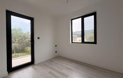 Yalıçiftlik Butik Site İçerisinde Kiralık 3+1 Üst Kat Daire