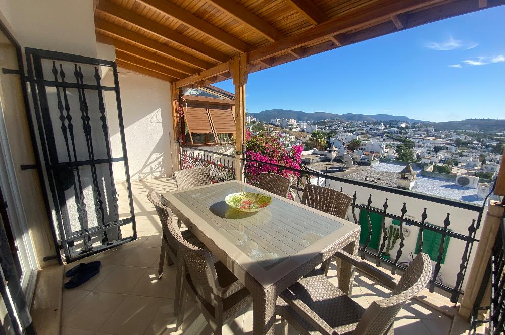 Bodrum Mutlu Sitesin de Şahane Manzaralı Satılık Dubleks Daire