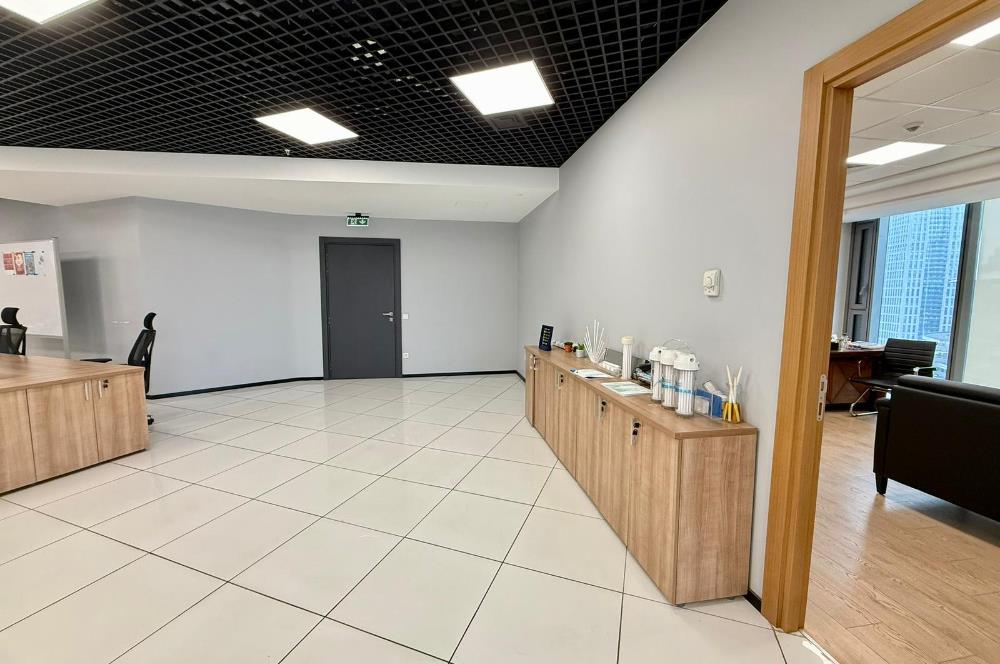 Skyland Kiralık Ofis 557m²+ 25m2 Teraslı & Boş Ofis Vadistanbul