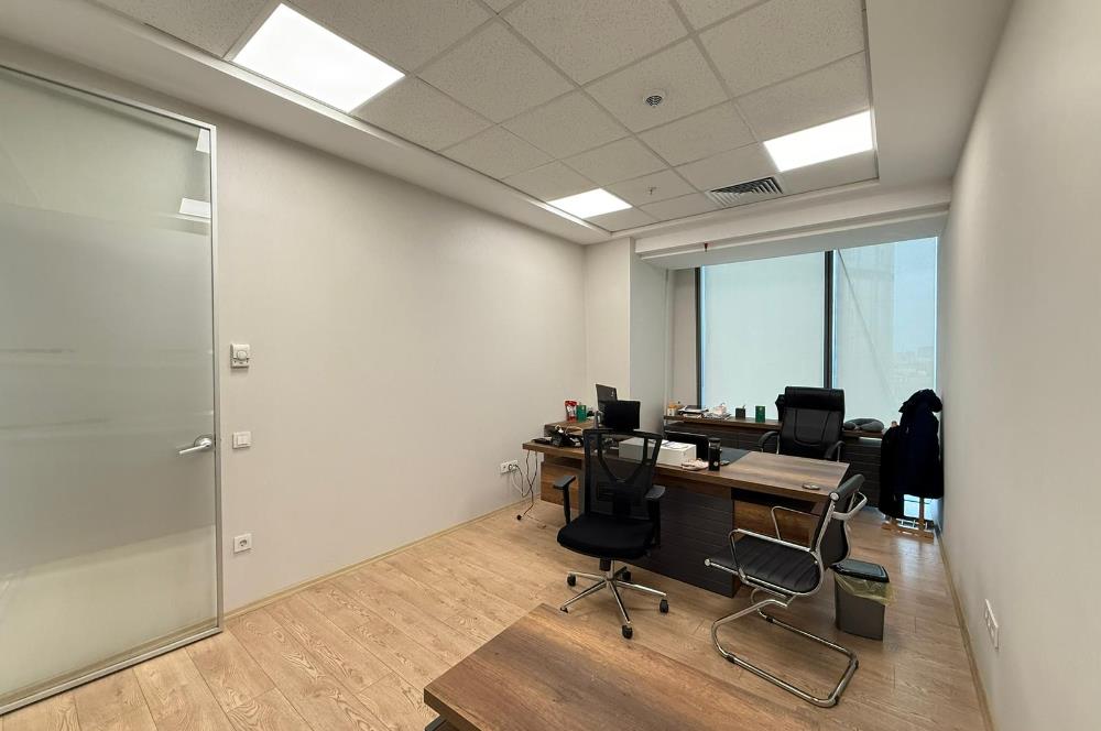 Skyland Kiralık Ofis 557m²+ 25m2 Teraslı & Boş Ofis Vadistanbul