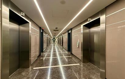 Skyland Kiralık Ofis 557m²+ 25m2 Teraslı & Boş Ofis Vadistanbul