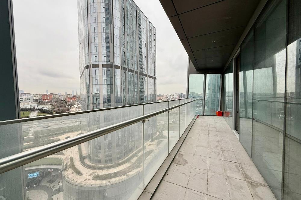 Skyland Kiralık Ofis 557m²+ 25m2 Teraslı & Boş Ofis Vadistanbul