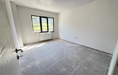 OSB'DE YOĞUN TİCARİ HAREKETLİLİK ALANINDA 250 M2 KİRALIK İŞ YERİ