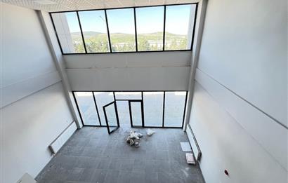 OSB'DE YOĞUN TİCARİ HAREKETLİLİK ALANINDA 250 M2 KİRALIK İŞ YERİ