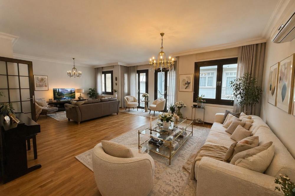 Nişantaşı Teşvikiye Satılık 4+1 230 m2 Çift Teraslı Topağacı
