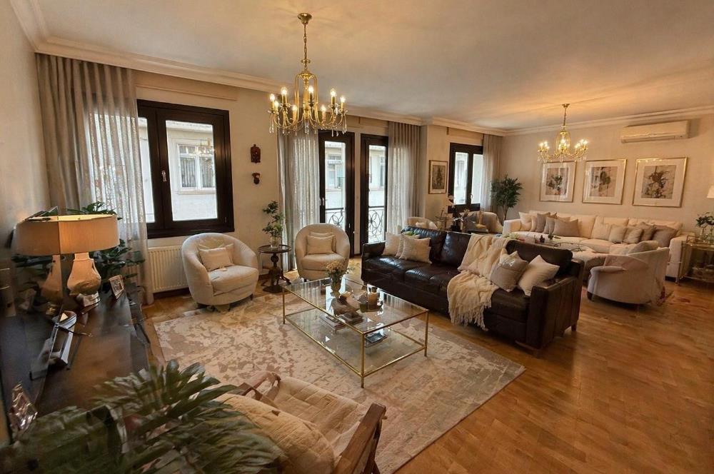 Nişantaşı Teşvikiye Satılık 4+1 230 m2 Çift Teraslı Topağacı
