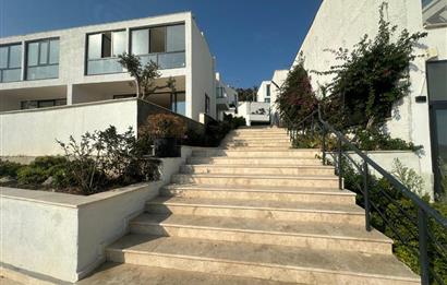 Bodrum Gümüşlük Denize Sıfır Sitede Özel İskeleli Satılık Daire