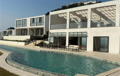 Bodrum Gümüşlük Denize Sıfır Sitede Özel İskeleli Satılık Daire