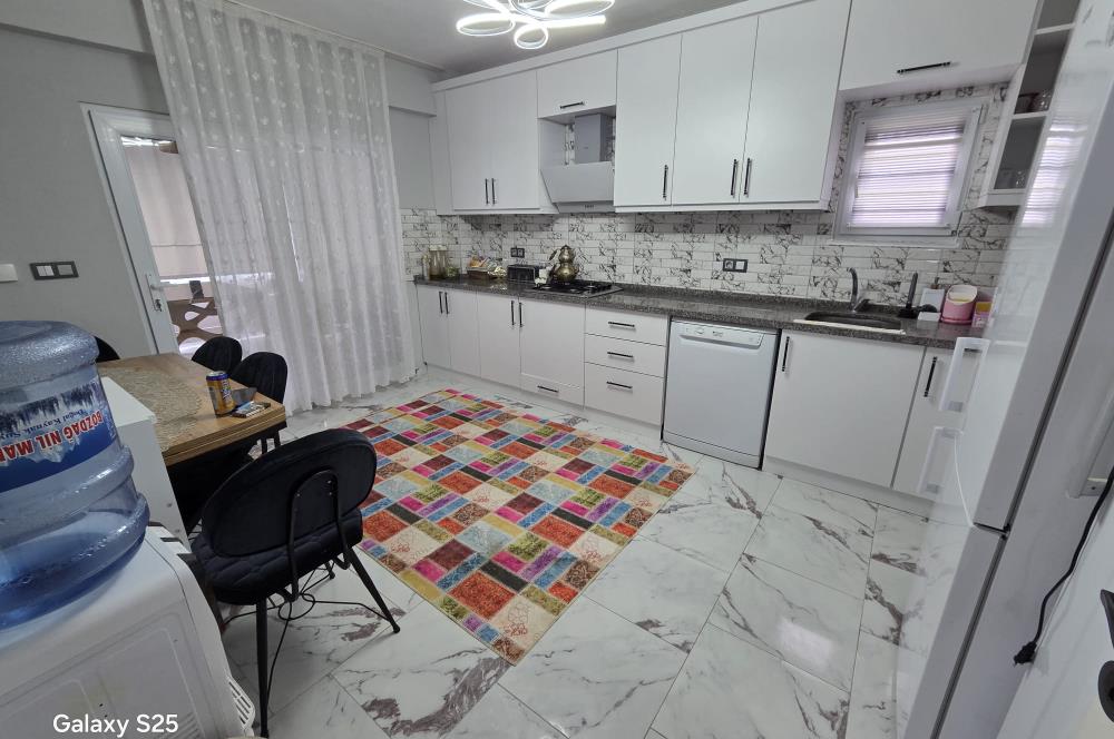 C21 BAL'DAN KARESİ KAMÇILI KÖYÜNDE SATILIK HAVUZLU MÜSTAKİL EV