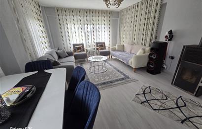 C21 BAL'DAN KARESİ KAMÇILI KÖYÜNDE SATILIK HAVUZLU MÜSTAKİL EV