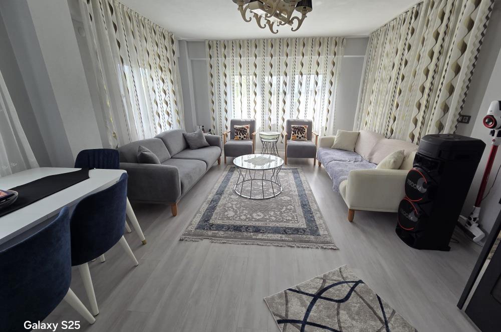 C21 BAL'DAN KARESİ KAMÇILI KÖYÜNDE SATILIK HAVUZLU MÜSTAKİL EV