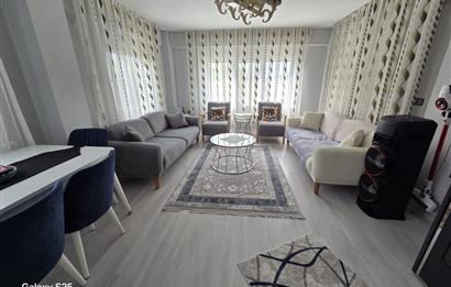 C21 BAL'DAN KARESİ KAMÇILI KÖYÜNDE SATILIK HAVUZLU MÜSTAKİL EV