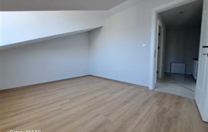 Küçükyalı da Merkezi ve Değerli Konumda 2+1 Satılık Lüks Dubleks