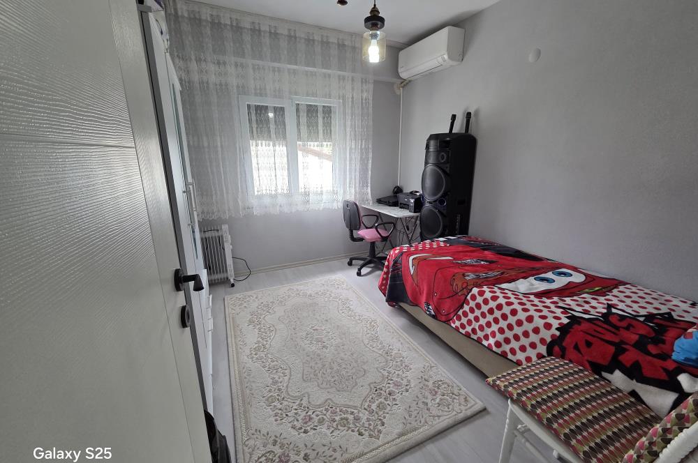 C21 BAL'DAN KARESİ KAMÇILI KÖYÜNDE SATILIK HAVUZLU MÜSTAKİL EV