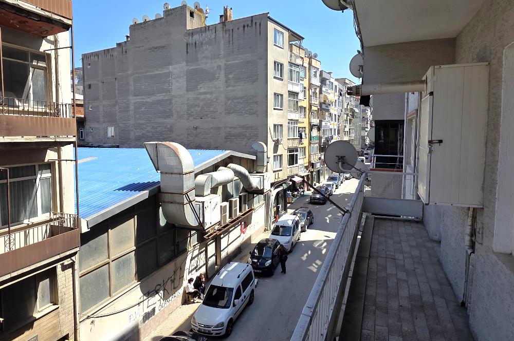 C21 Cius; Merkezi Konumda Arakat Masrafsız 3+1 Satılık Daire