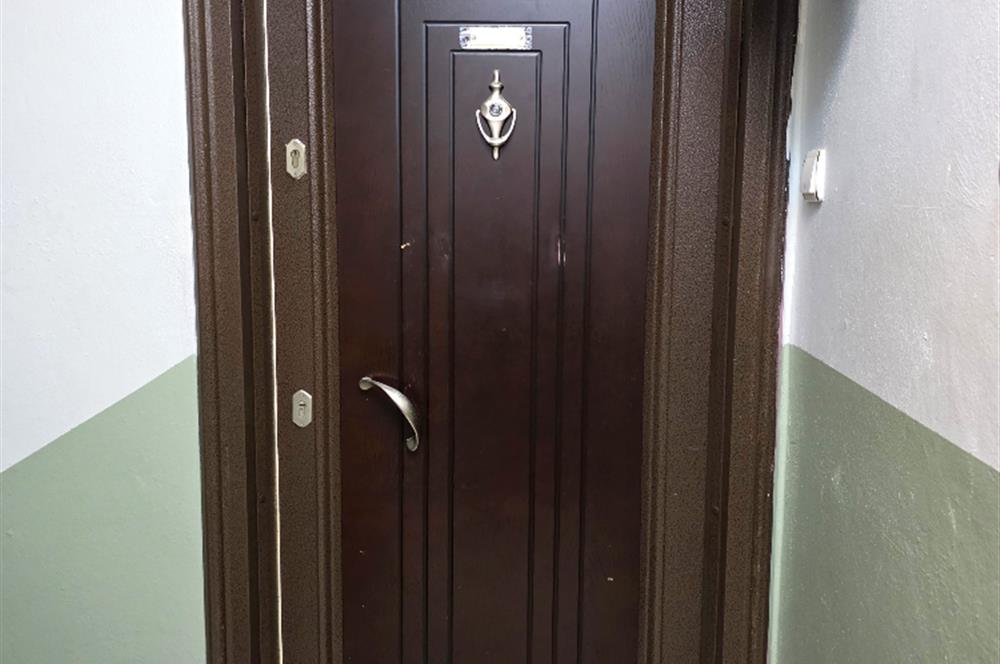 C21 Cius; Merkezi Konumda Arakat Masrafsız 3+1 Satılık Daire