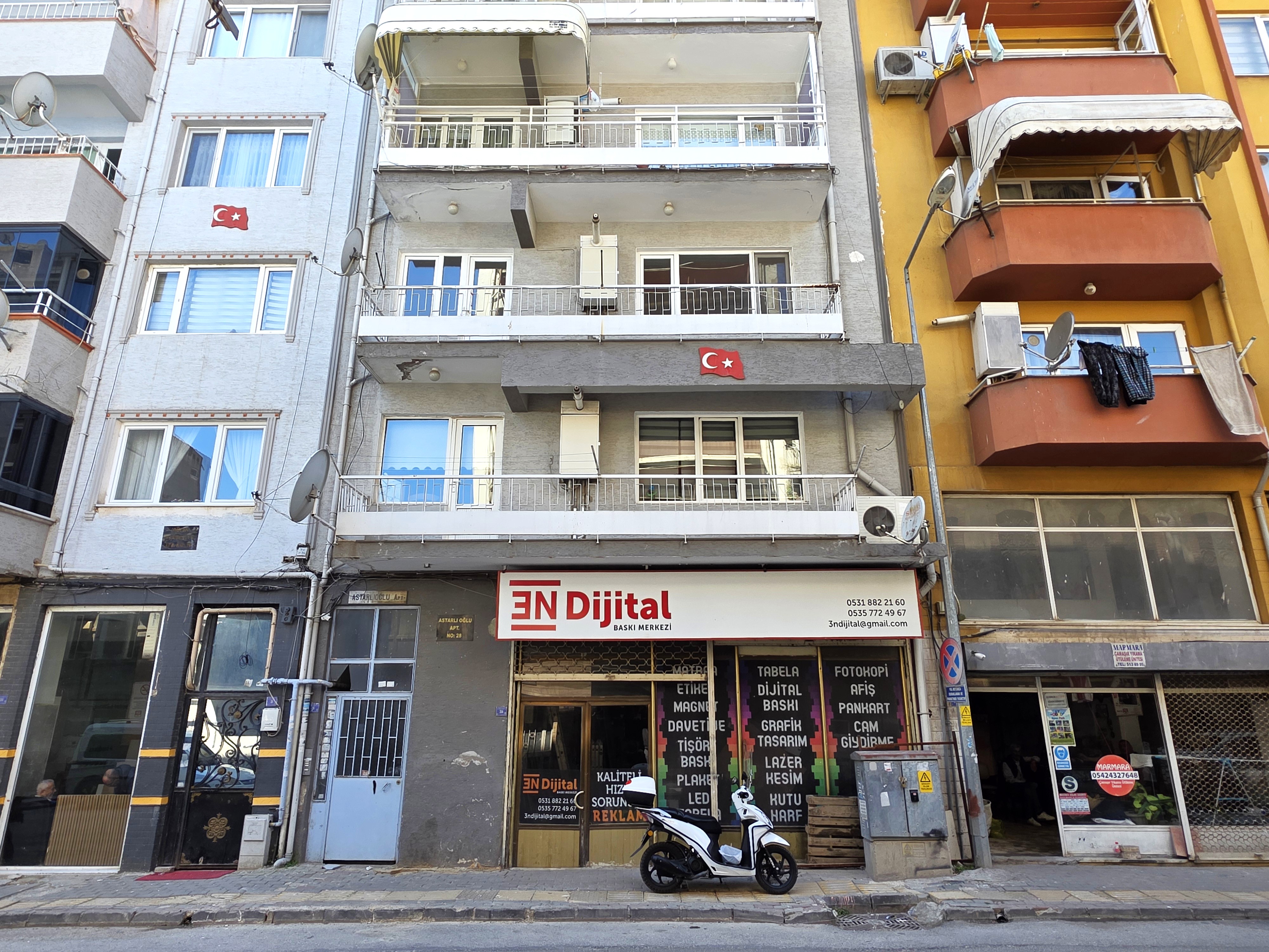 C21 Cius; Merkezi Konumda Arakat Masrafsız 3+1 Satılık Daire