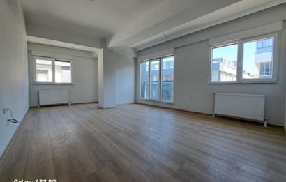 Küçükyalı da Merkezi ve Değerli Konumda 2+1 Satılık Lüks Dubleks