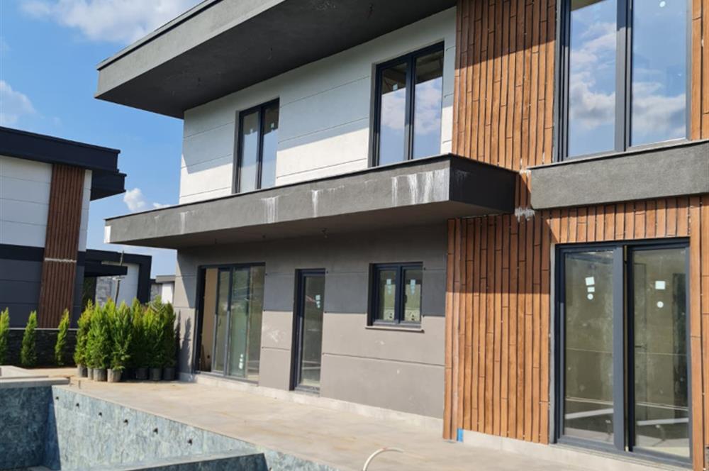 CENTURY 21'DEN KOTYORA DİAMOND VİLLALARI!