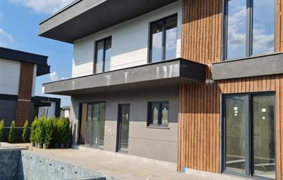 CENTURY 21'DEN KOTYORA DİAMOND VİLLALARI!