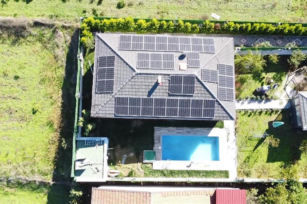 C21 BAL'DAN KARESİ KAMÇILI KÖYÜNDE SATILIK HAVUZLU MÜSTAKİL EV
