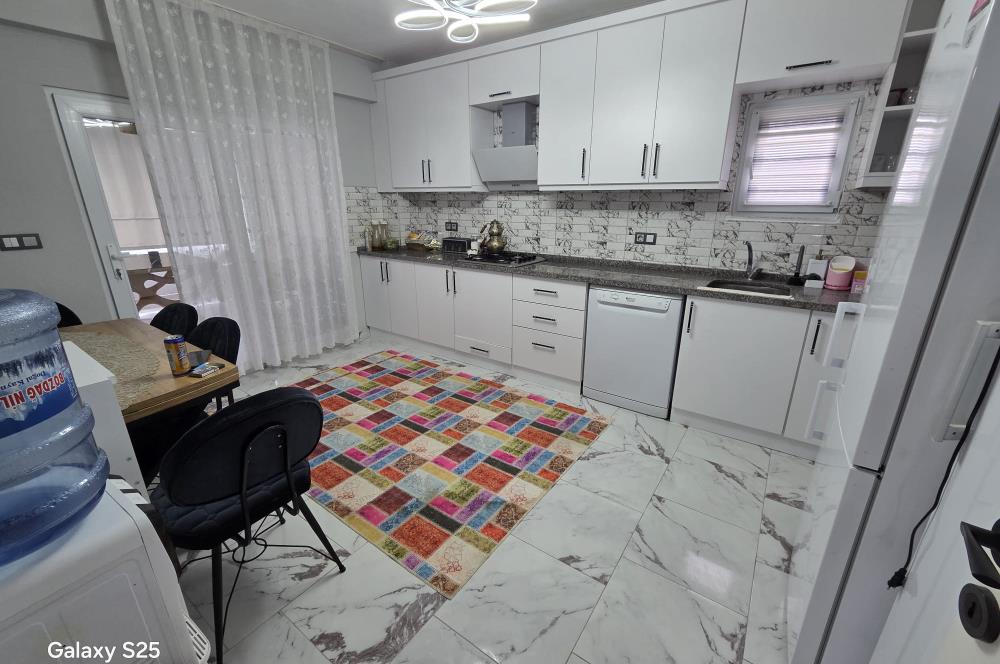 C21 BAL'DAN KARESİ KAMÇILI KÖYÜNDE SATILIK HAVUZLU MÜSTAKİL EV