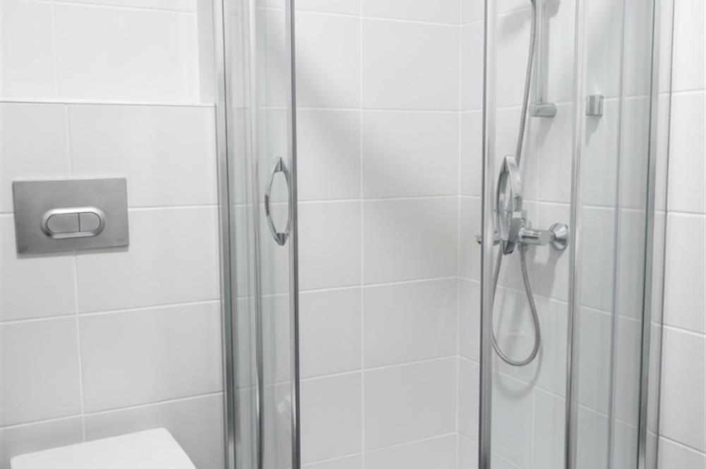 CADDEBOSTAN’IN KALBİNDE MODERN MİMARİ 2016 YAPIMI 2+1 SATILIK DAİRE