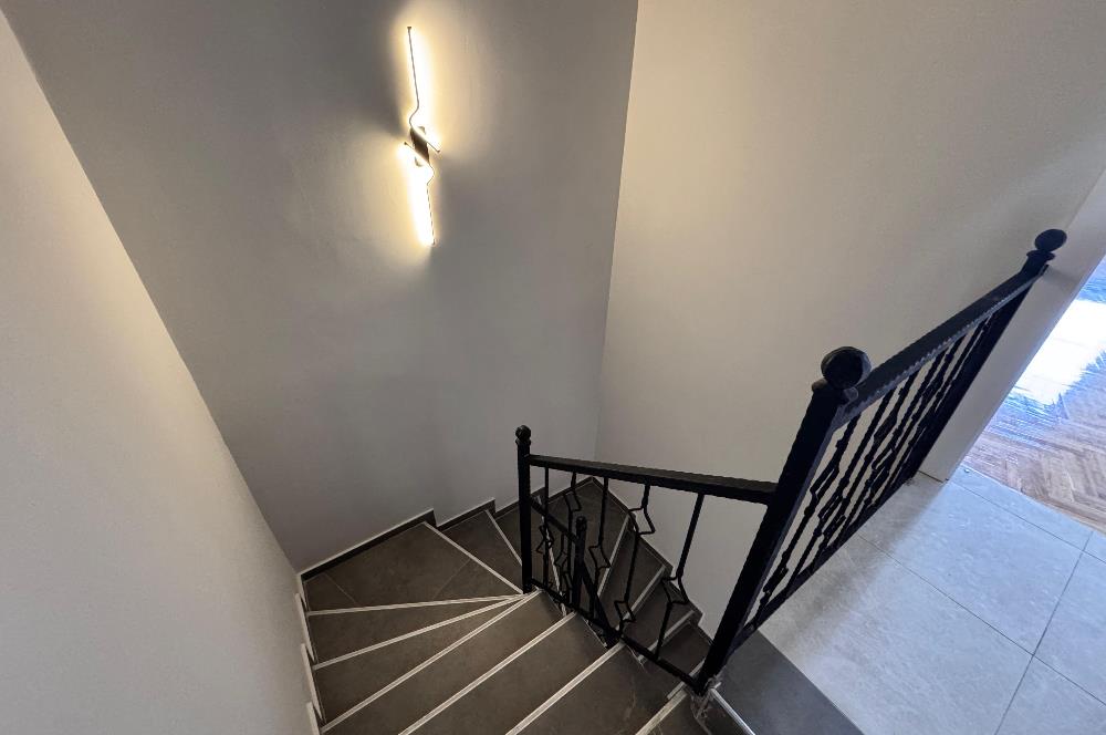 1305173018 DİKMEN SOKULLU CADDESİNDE KATTA DUBLEKS 3+1 YAPILI SATILIK DAİRE 