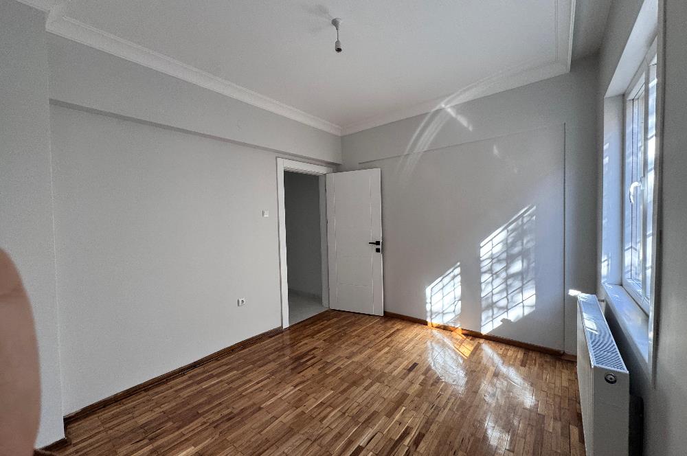 1305173018 DİKMEN SOKULLU CADDESİNDE KATTA DUBLEKS 3+1 YAPILI SATILIK DAİRE 