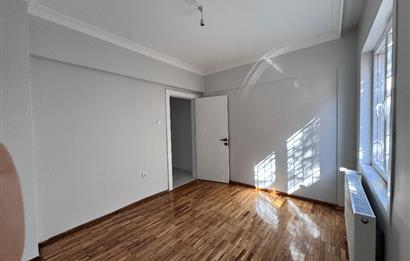 1305173018 DİKMEN SOKULLU CADDESİNDE KATTA DUBLEKS 3+1 YAPILI SATILIK DAİRE 