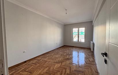 1305173018 DİKMEN SOKULLU CADDESİNDE KATTA DUBLEKS 3+1 YAPILI SATILIK DAİRE 